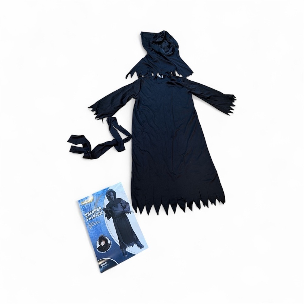 Kids Black Hooded Costume "Unknown Phantom" from Spirit Halloween size S 4-6